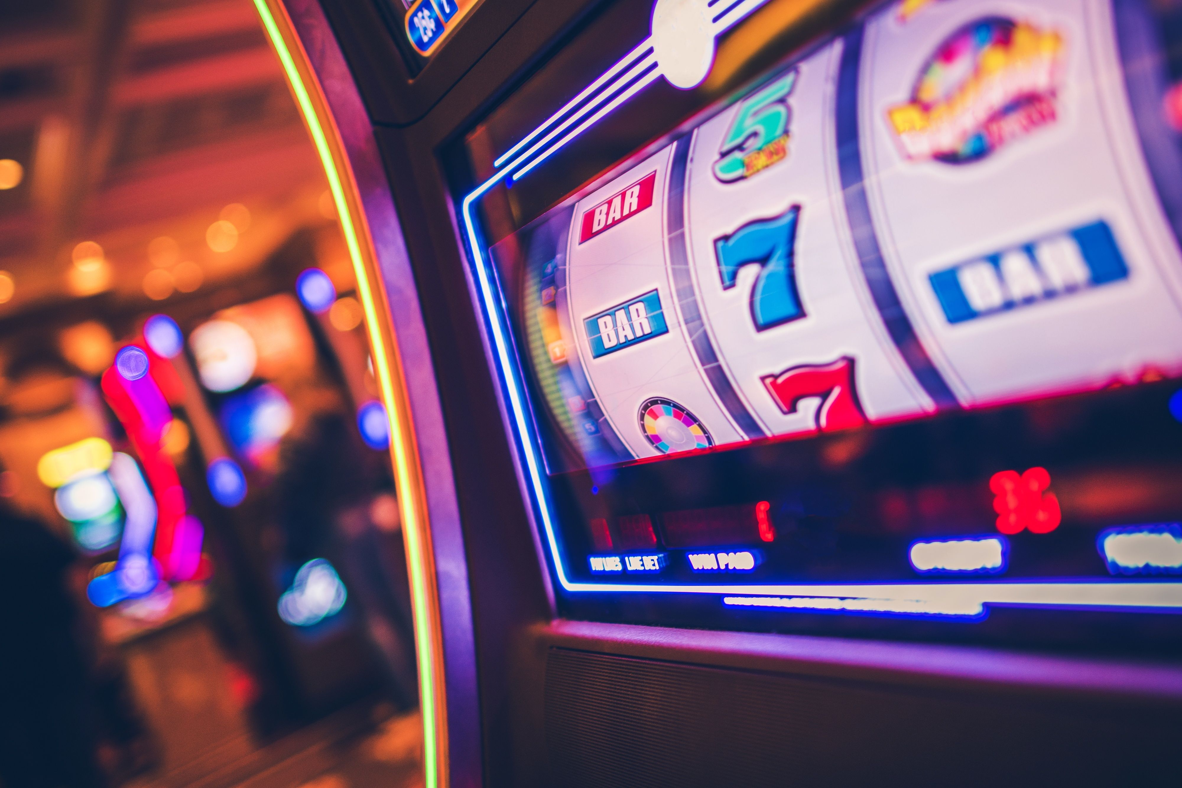 jitu777 sportsbook and live-dealer interface on mobile